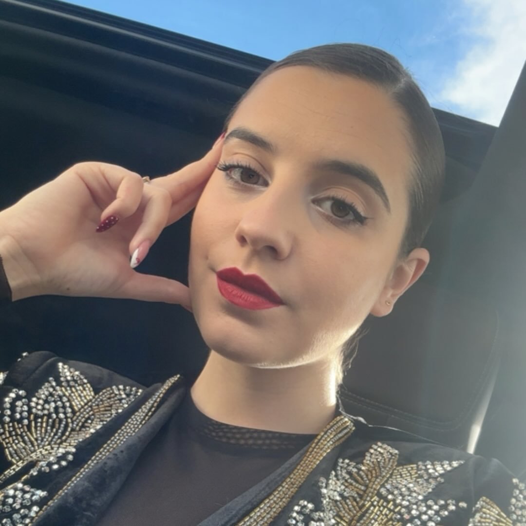 <em><strong>Elena R.</strong></em>